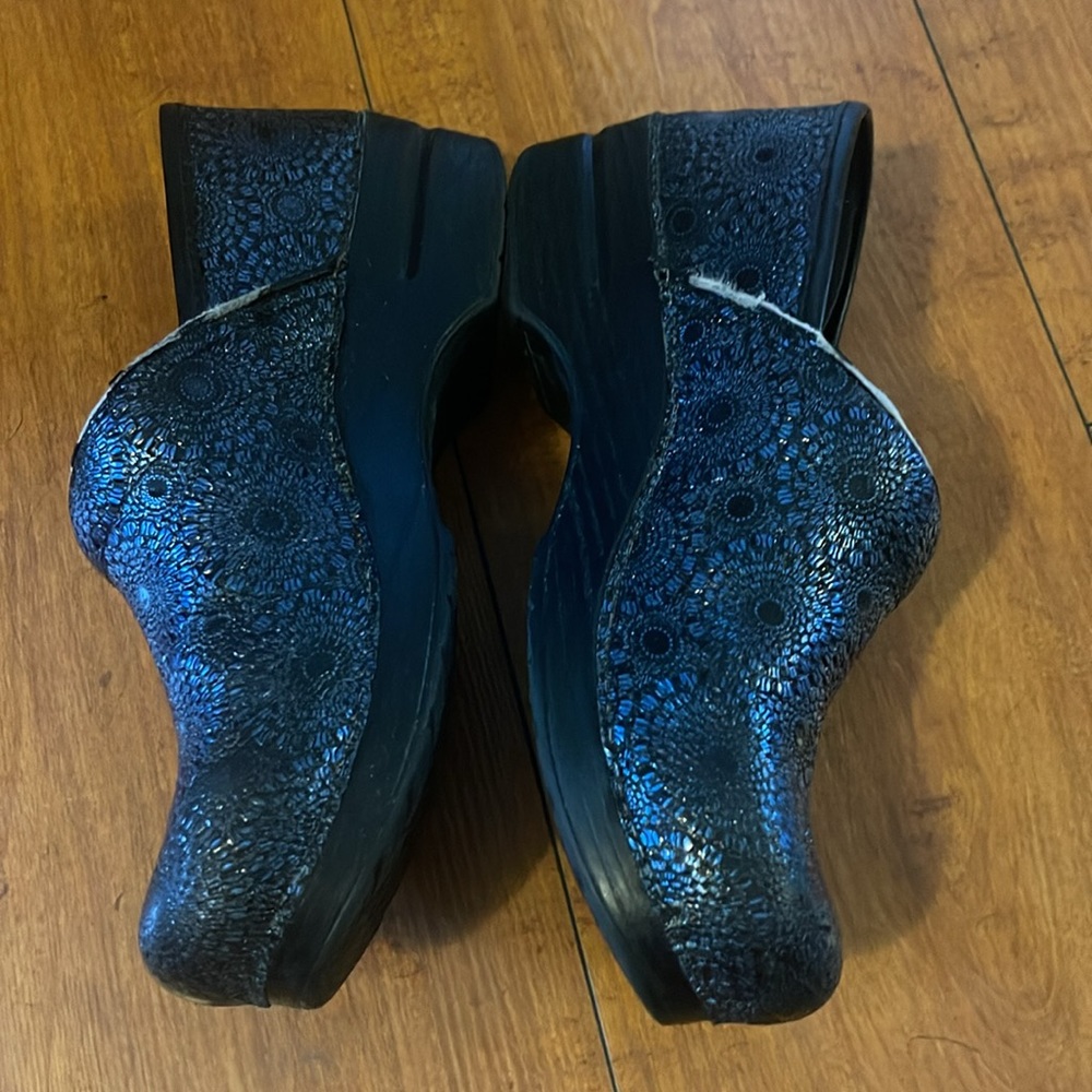 Used dansko clogs - Picture 2 of 5